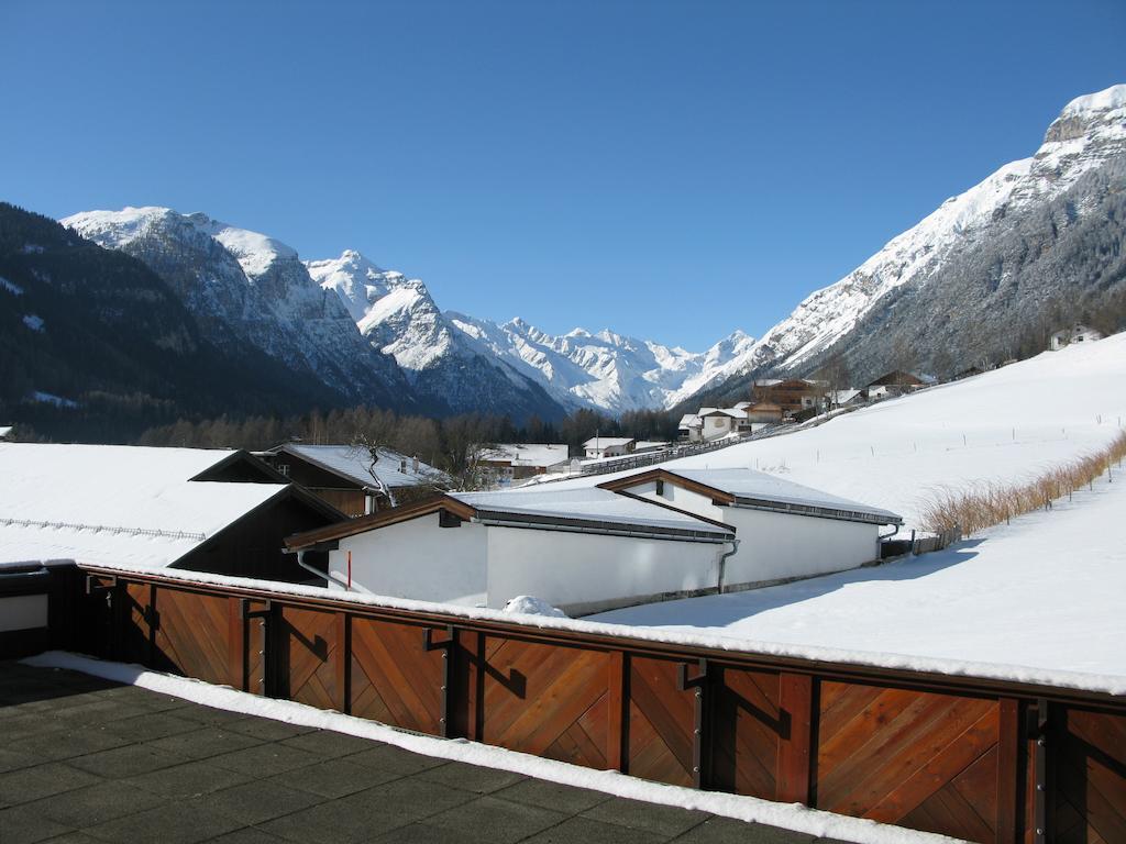 Haus Christina Hotel Trins Exterior photo